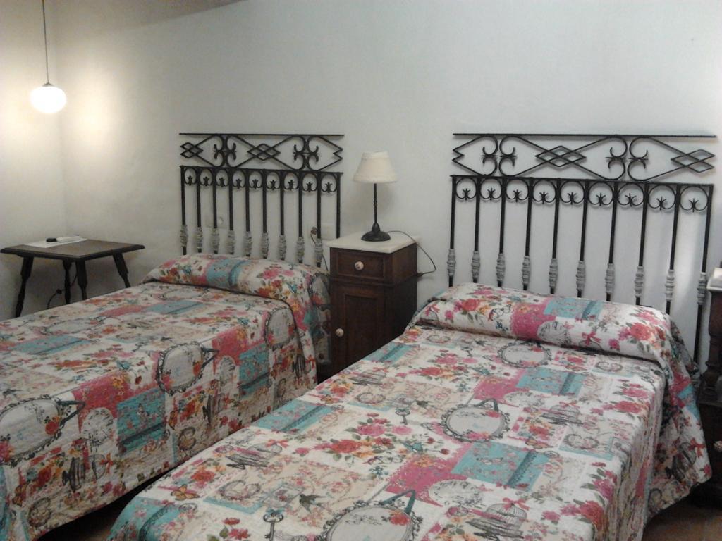 Hostal Los Aromas Villena Zimmer foto