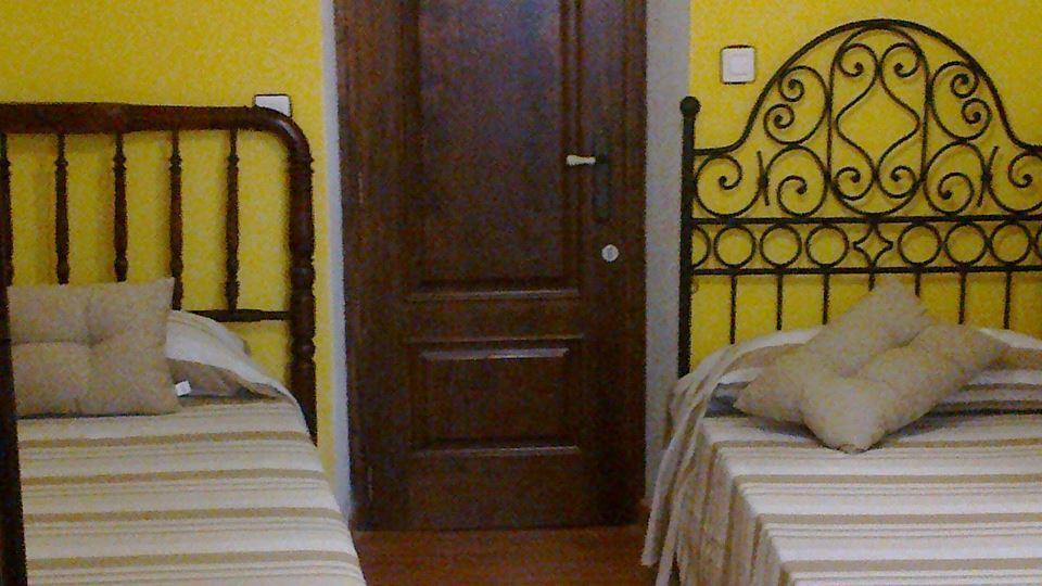 Hostal Los Aromas Villena Zimmer foto