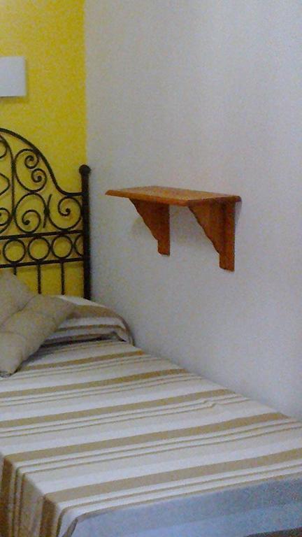 Hostal Los Aromas Villena Zimmer foto